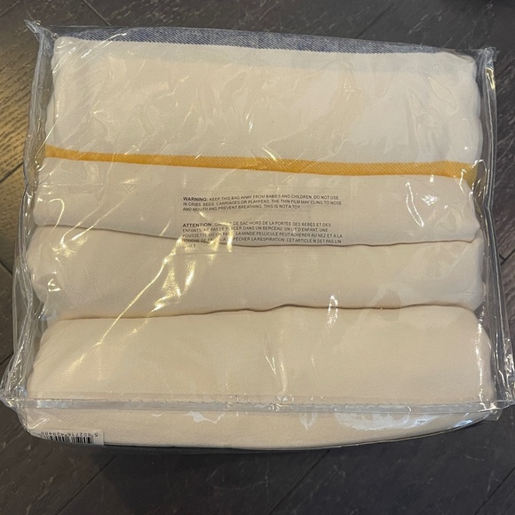 NEW RARE Hudson's Bay Company Stripes 100% Cotton Flannel 4 pc Sheet Set KING - Picture 3 of 5